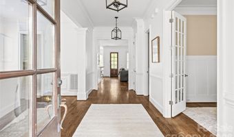 2141 Chatham Ave, Charlotte, NC 28205