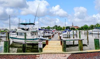 301 BURNSIDE St C 202, Annapolis, MD 21403