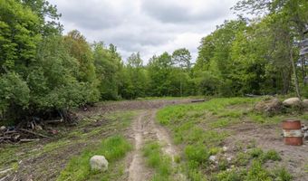 42 Pleasant St, Antrim, NH 03440