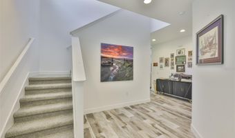 6215 VOYAGERS Pl, Apollo Beach, FL 33572