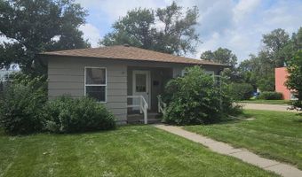 1023 N 1st St, Aberdeen, SD 57401