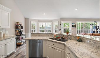 357 Kings Ridge Cir, Brandon, MS 39047