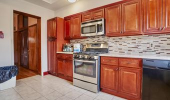 49 E 33RD St, Bayonne, NJ 07002