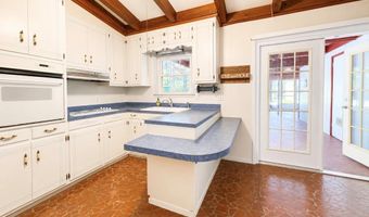 2408 Whispering Pines Cir, Albany, GA 31707
