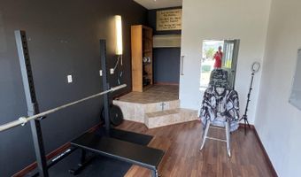 416 Brittany Ct, Aurora, MO 65605