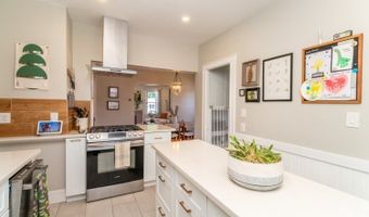 100 Belgrade Ave 2, Boston, MA 02131