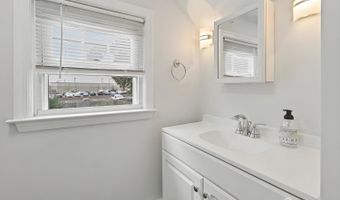 18 Tappen St, Avenel, NJ 07001