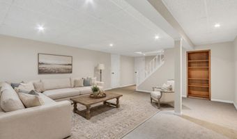 1430 W Jo Ann Ln, Addison, IL 60101