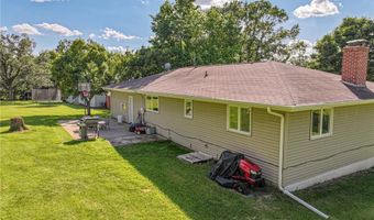 1007 Ruby St NW, Alexandria, MN 56308
