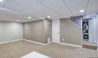 203 New York Ave, Bergenfield, NJ 07621