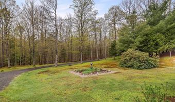 65 Paquette Rd, Bethel, VT 05060