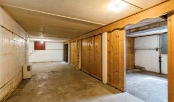 1714 Clark Ave, Ames, IA 50010
