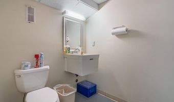 376 Dry Bridge Rd B2, North Kingstown, RI 02852