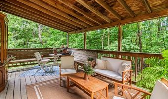 447 Farm Rd, Arlington, VT 05250