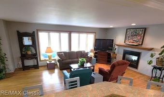 10368 SAINT JOHN Dr, Algonac, MI 48001