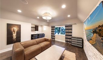 185 S Trish Ct, Anaheim, CA 92808