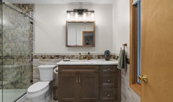129 Woodbury, Blakeslee, PA 18610