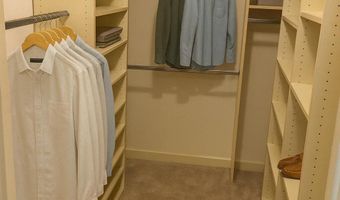 293 Gloucester Ct, Aberdeen, NJ 07747