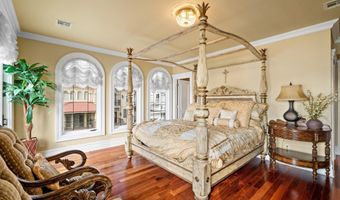 32 BENMORE Ter, Bayonne, NJ 07002