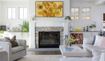 01 Sanctuary Ln, North Kingstown, RI 02852