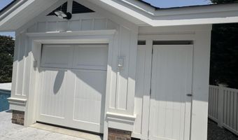 281 7th St, Avalon, NJ 08202