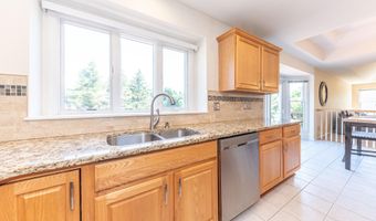 2058 Chardonnay Ct, Ann Arbor, MI 48108