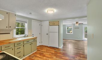 68 Old Oak Trl, Coventry, CT 06238