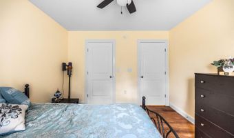 51 Knoll Crest Dr, Bangor, ME 04401
