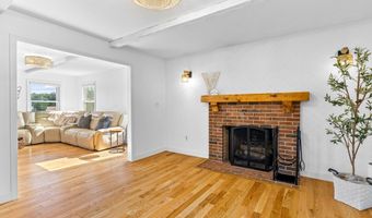 3 Cedar Hill Dr, Acushnet, MA 02743