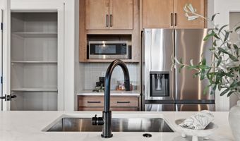 4015 FARTHING Rd, Cheyenne, WY 82009