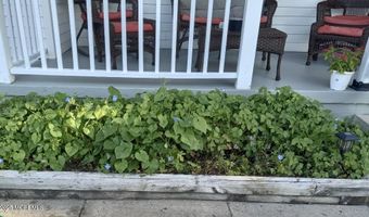 27 Carver St, Bayville, NJ 08721