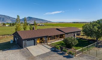 30 Carter Mountain Rd, Cody, WY 82414