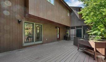 82 Pilgrim Dr, Bedford, NH 03110