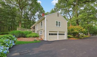 32 Thayer Farm Rd, Attleboro, MA 02703