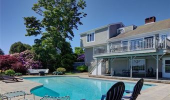 172 Eustis Ave, Newport, RI 02840