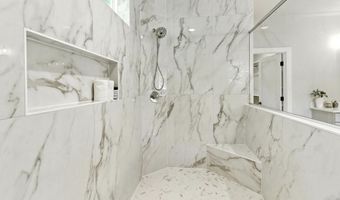 8202 MOCKINGBIRD Dr, Annandale, VA 22003