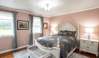 3090 Sourek Rd, Akron, OH 44333