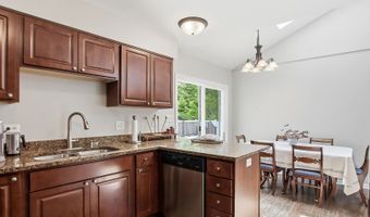 615 Highland Ave, Antioch, IL 60002