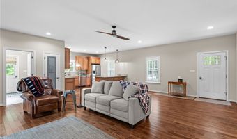 427 Valley View Dr, Aylett, VA 23009