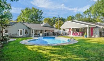 30 Eldredge Ave, East Greenwich, RI 02818