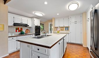 1362 Lopaka Pl, Kailua, HI 96734