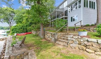 8 Woodsia Rd, Narragansett, RI 02874
