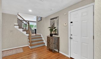 28 Algonquin Ave, Andover, MA 01810