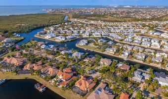 625 BALIBAY Rd, Apollo Beach, FL 33572