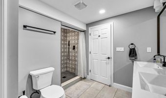 2 Tavistock 2, Cromwell, CT 06416