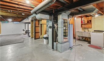 2727 Hampshire Rd, Ann Arbor, MI 48104