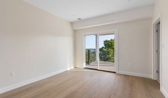 68 Orient Ave 2, Boston, MA 02128