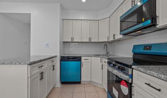 33 BARK HOLLOW Ln, Horsham, PA 19044
