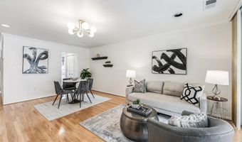 1763 S HAYES St 2, Arlington, VA 22202
