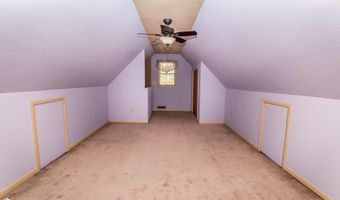 105 S Dubuque St, Albion, IA 50005